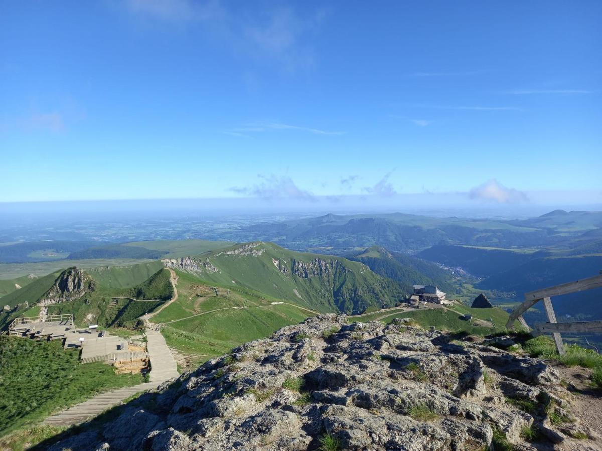 Les Gites De Recoleine Nébouzat Exterior foto